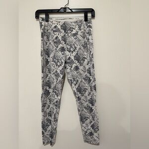 Pink Victoria’s Secret brand new leggings size medium